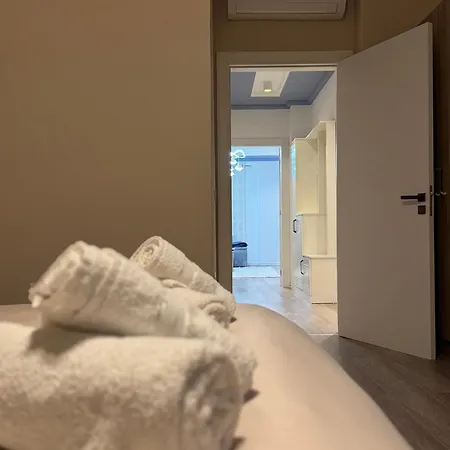 Modern Max To 6 People Apartment - Free Underground Private Parking شقة