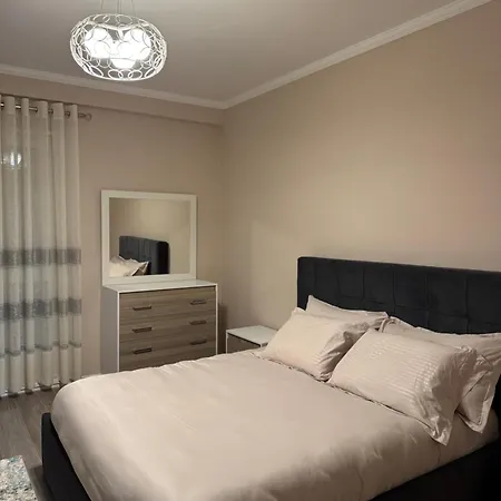 Modern Max To 6 People Apartment - Free Underground Private Parking Appartement